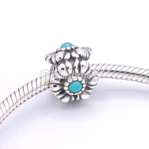 Authentic PANDORA December Birthday Blooms Charm - 790580TQ - Picture 4 of 9